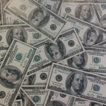 El desplome del dólar y su impacto en la Argentina